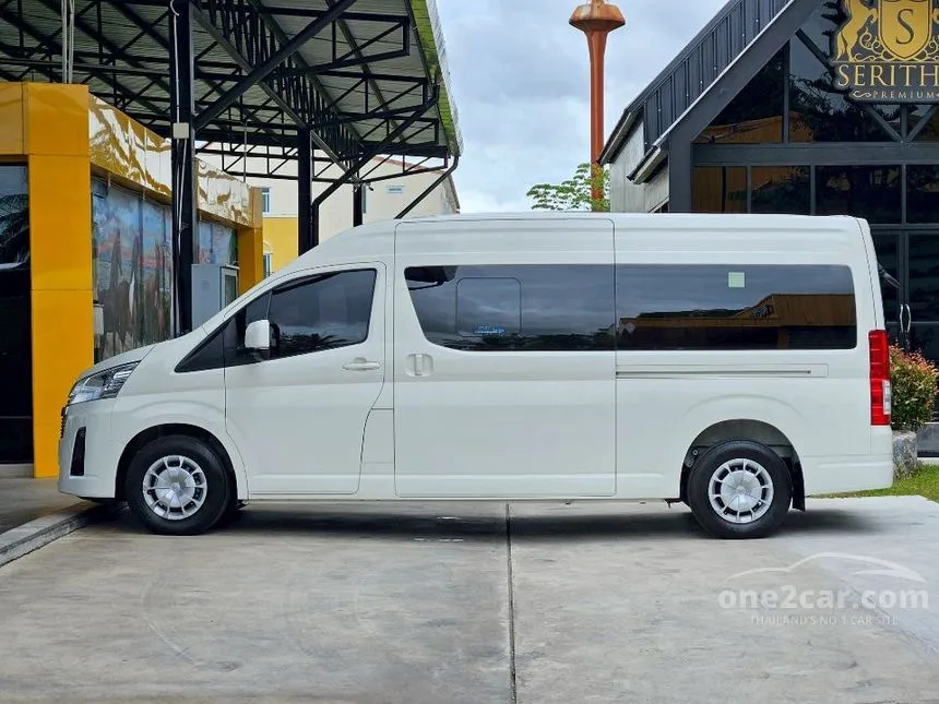 2023 Toyota Commuter Van