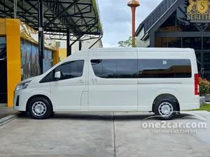 2023 Toyota Commuter 2.8 Van