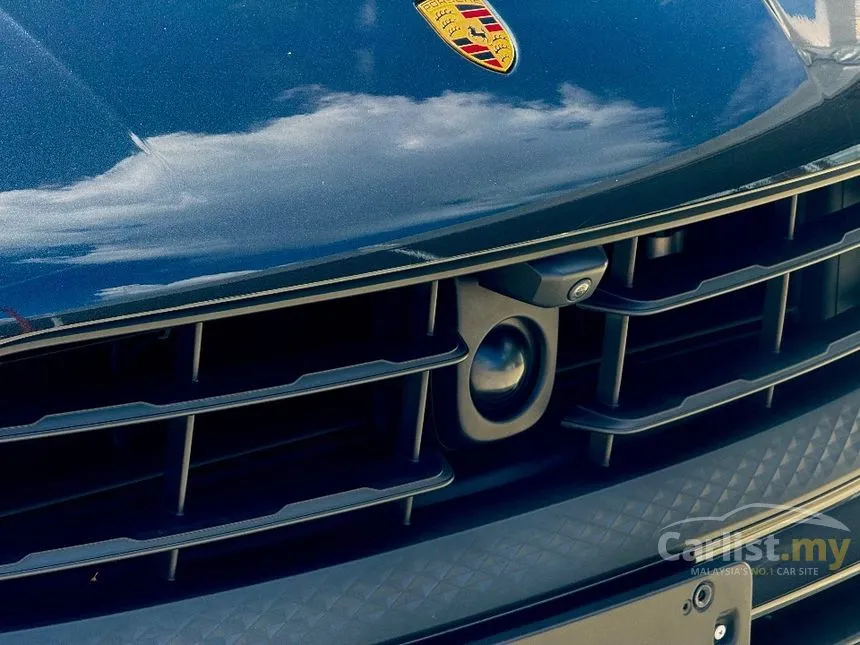 2022 Porsche Macan SUV