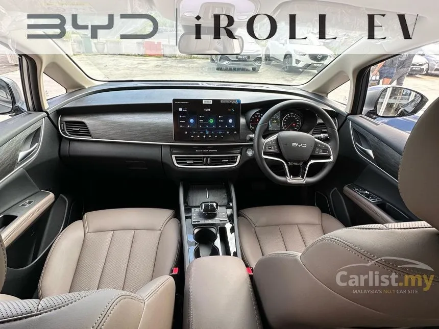 2024 BYD M6 Extended Range MPV