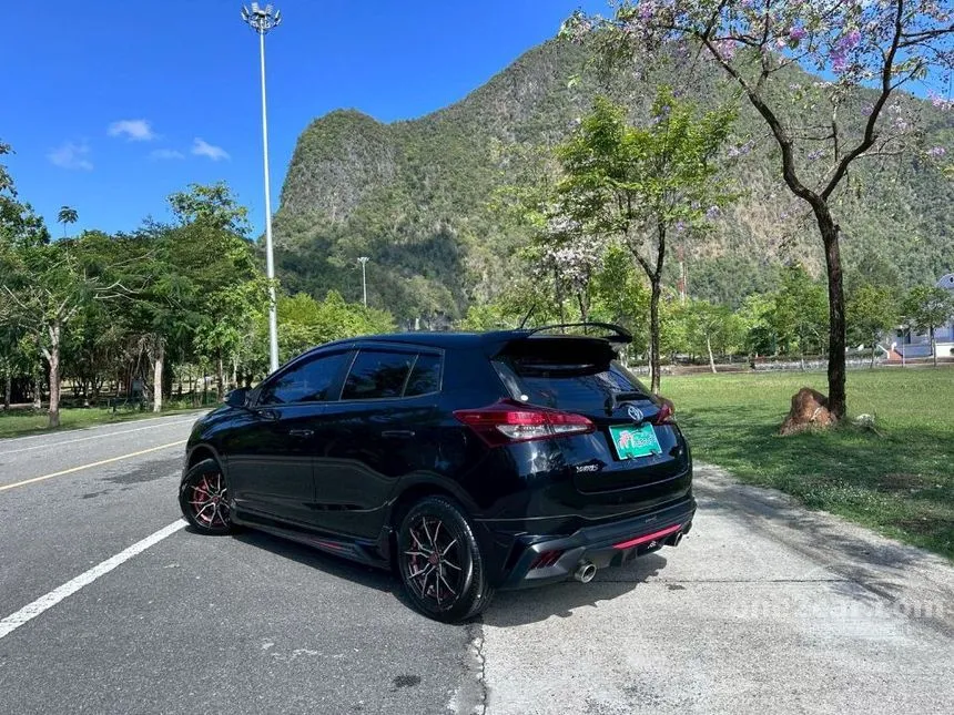 2020 Toyota YARIS E Hatchback