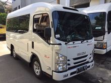 2019 Isuzu Elf 2.8 Minibus ( Khusus Area Jadetabek Only )