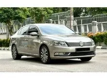 2013 Volkswagen Passat 1.8 TSI CKD ENHANCED AUTO FULLY LEATHER SEAT PADDLE SHIFT REVERSE SENSOR NO NEED REPAIR DIRECT OWNER ORIGINAL PAINT CAR KING