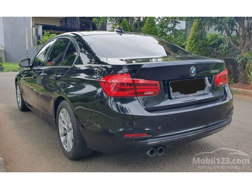 2018 BMW 320i Sport Sedan