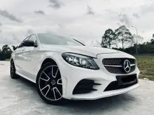2018 Mercedes-Benz C300 2.0 AMG Line Sedan
