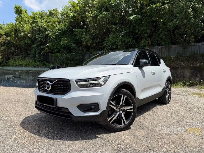 2022 Volvo XC40 T5 R-Design SUV
