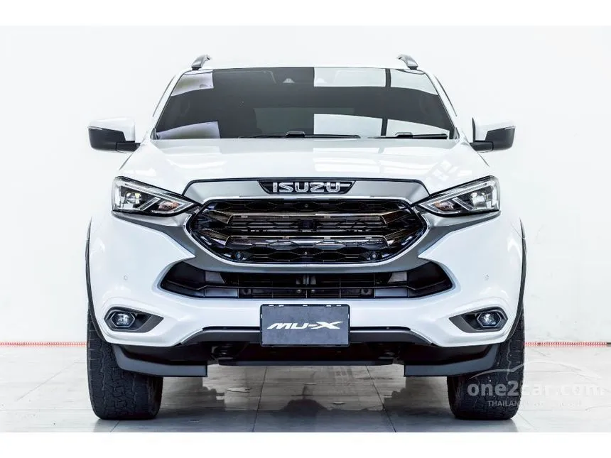 2023 Isuzu MU-X Ultimate SUV