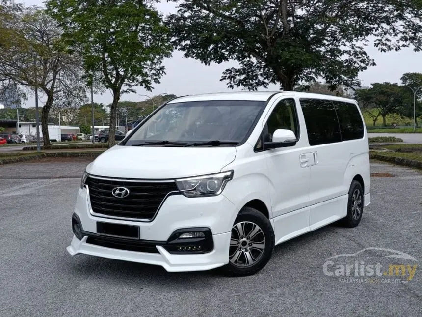 2018 Hyundai Grand Starex Executive MPV