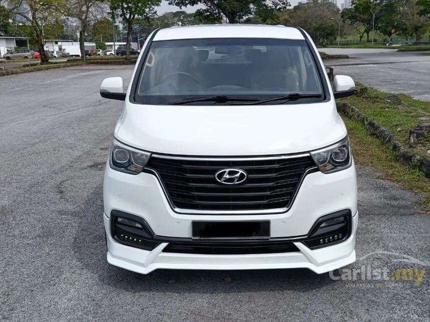 2018 Hyundai Grand Starex Executive MPV