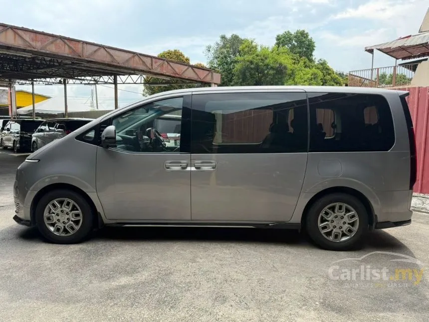2023 Hyundai Staria Premium MPV