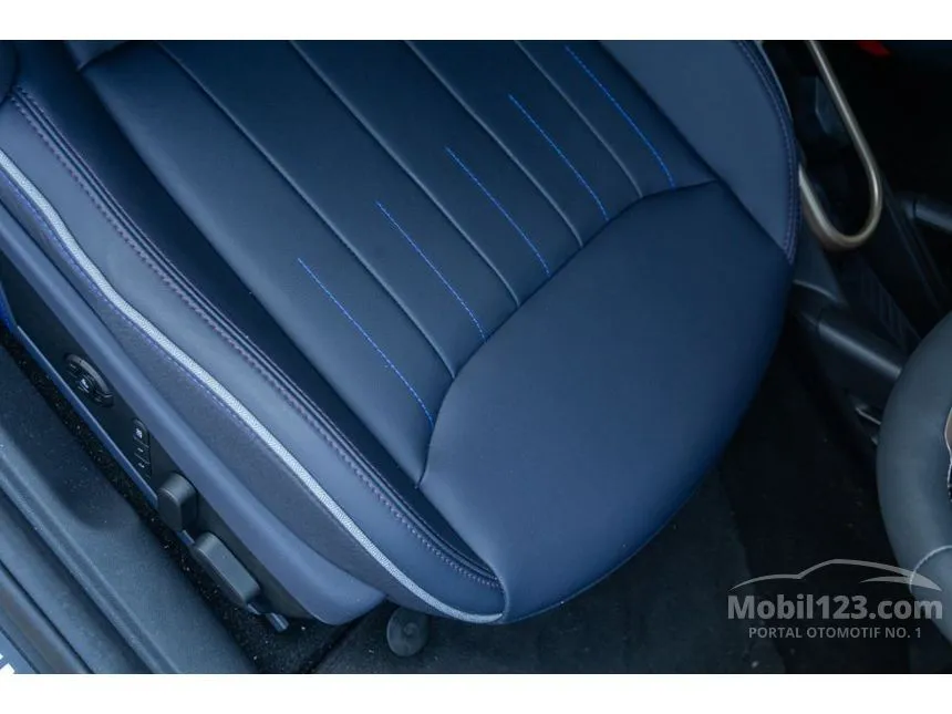2025 MINI Cooper Cooper SE Hatchback