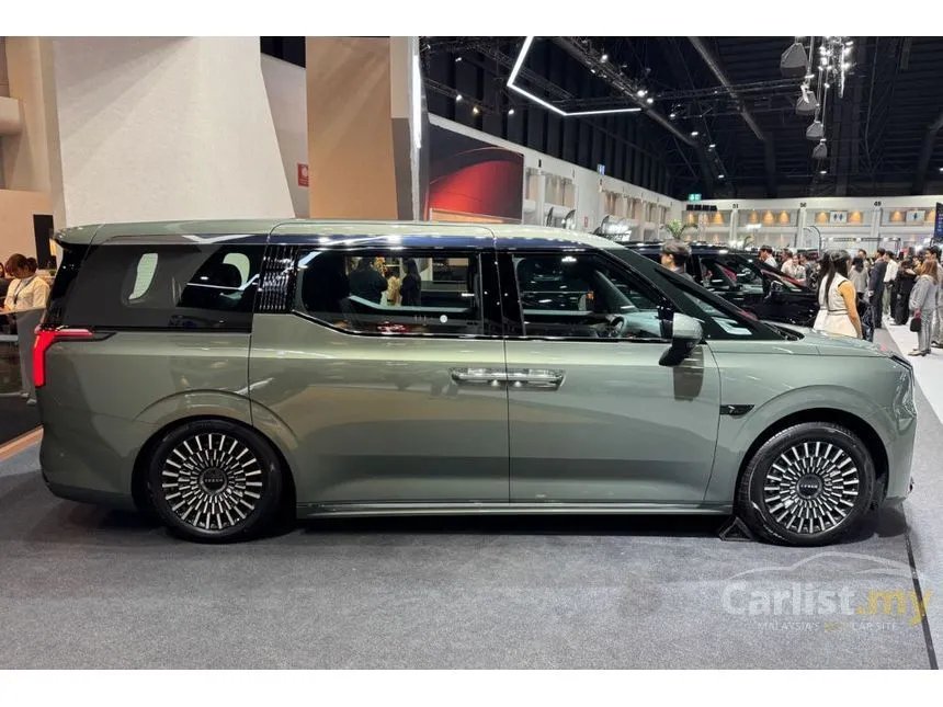 2025 Zeekr 009 Ultra-Luxury MPV