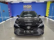 2020 Toyota Camry 2.5 V Matic Hitam Metalik