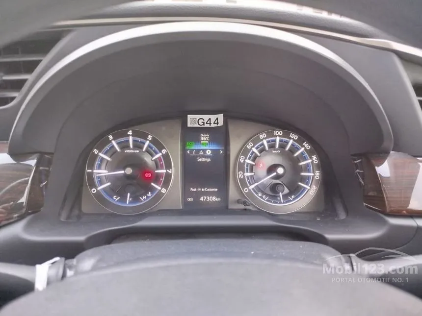 2020 Toyota Kijang Innova V MPV