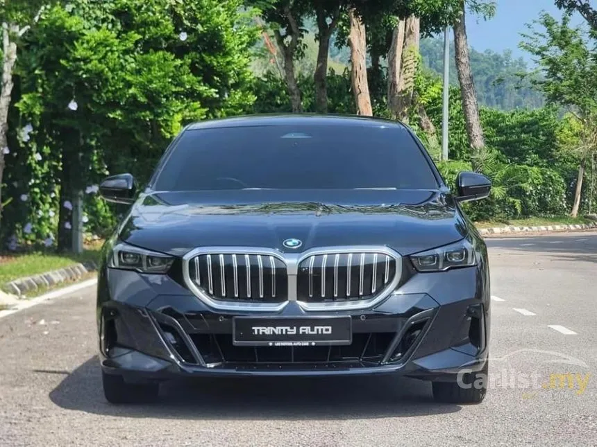 2025 BMW 520i M Sport Sedan
