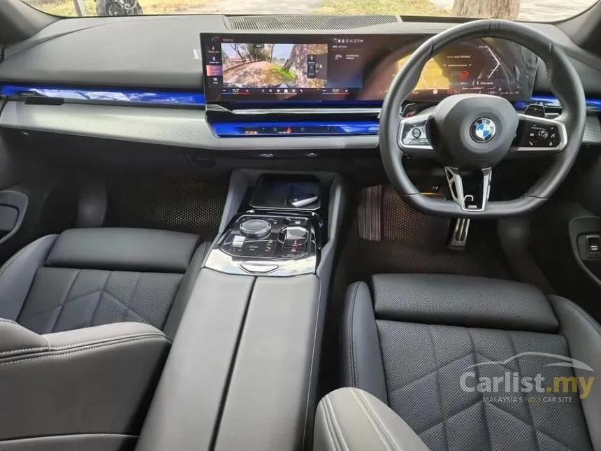 2025 BMW 520i M Sport Sedan