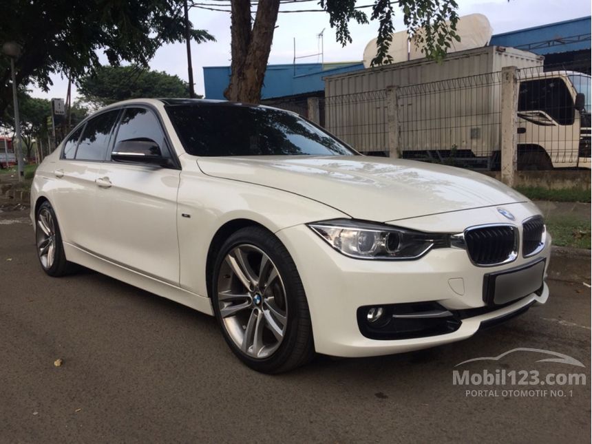  Jual  Mobil  BMW  328i 2014 Sport 2 0 di DKI Jakarta 