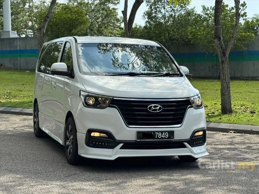 2018 Hyundai Grand Starex Executive MPV