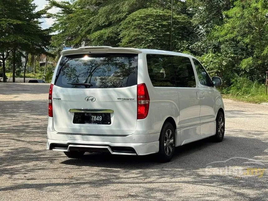 2018 Hyundai Grand Starex Executive MPV