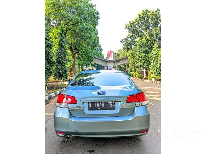 2010 Subaru Legacy Sedan