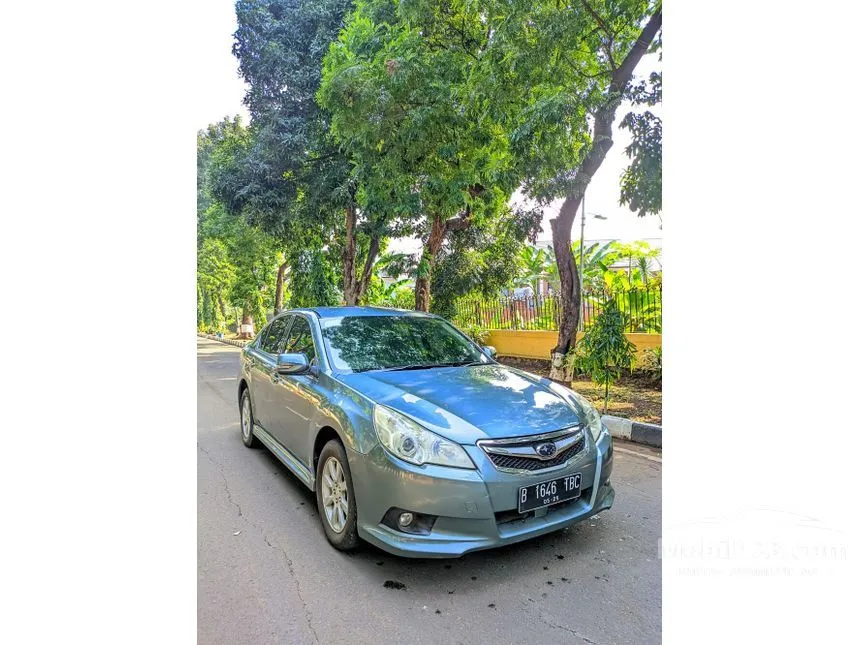 2010 Subaru Legacy Sedan