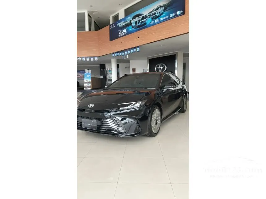 2026 Toyota Camry V Sedan