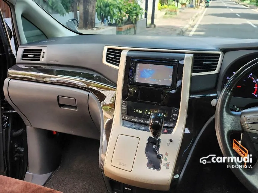 2013 Toyota Alphard S MPV