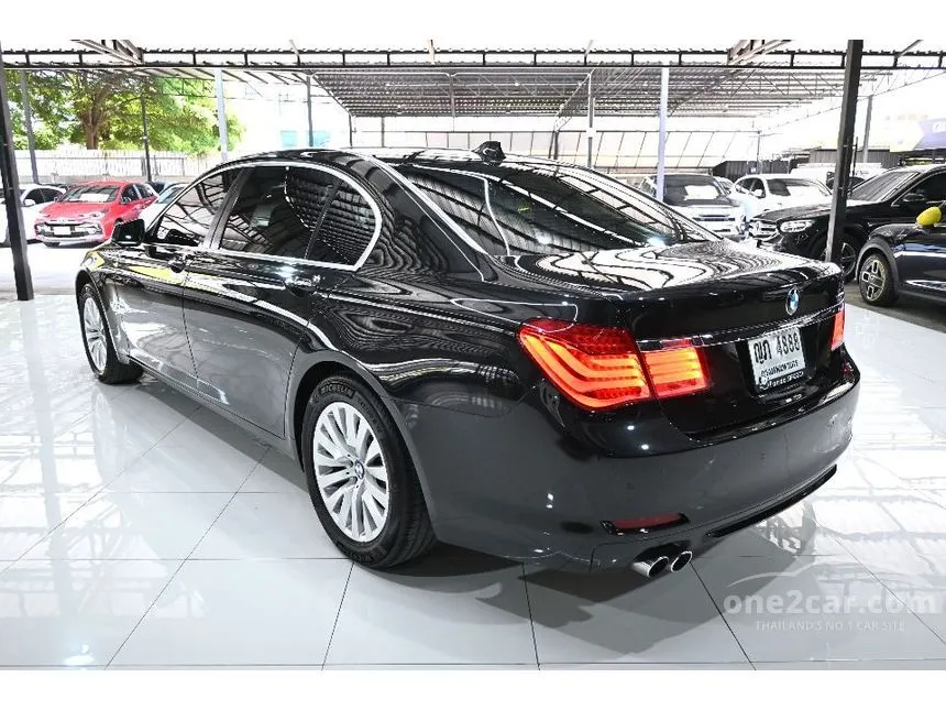 2013 BMW 730Li Sedan