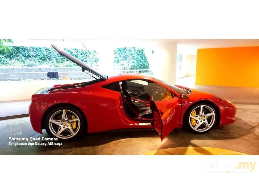 2012 Ferrari 458 Italia Coupe