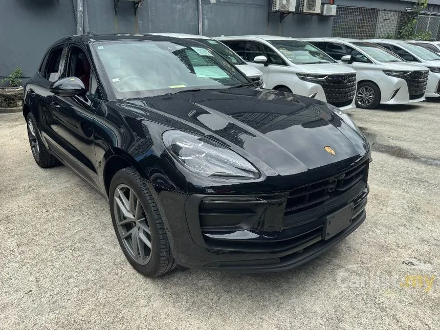 2024 Porsche Macan SUV