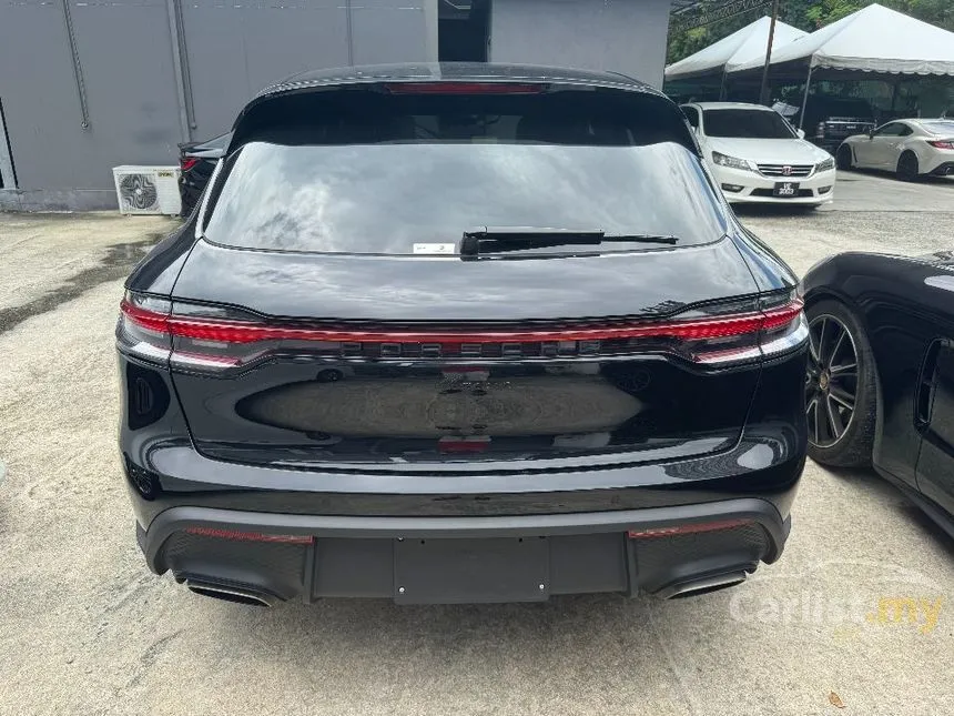 2024 Porsche Macan SUV