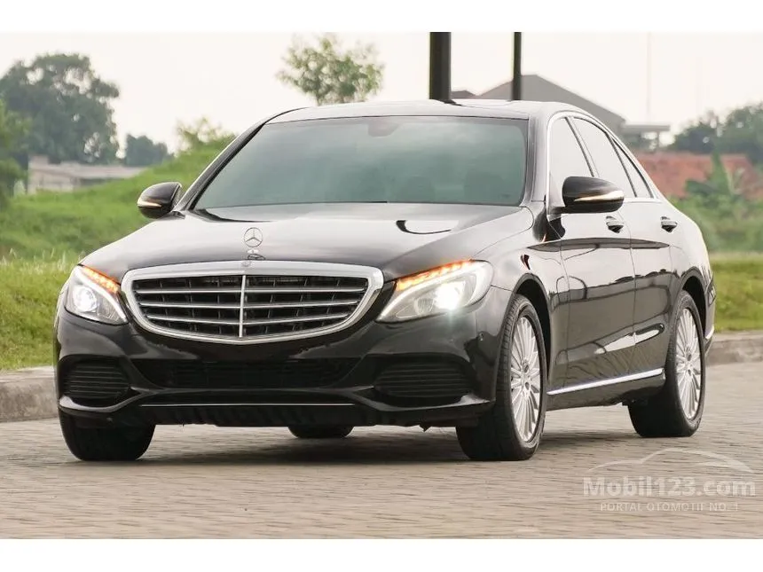 2015 Mercedes-Benz C250 Exclusive Sedan