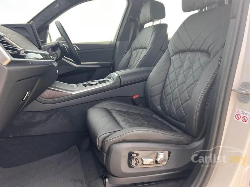 2025 BMW X7 xDrive40i Pure Excellence SUV