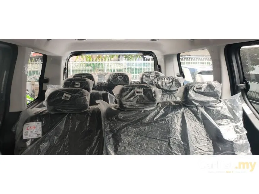 2025 Hyundai Staria Style (10-seater) MPV