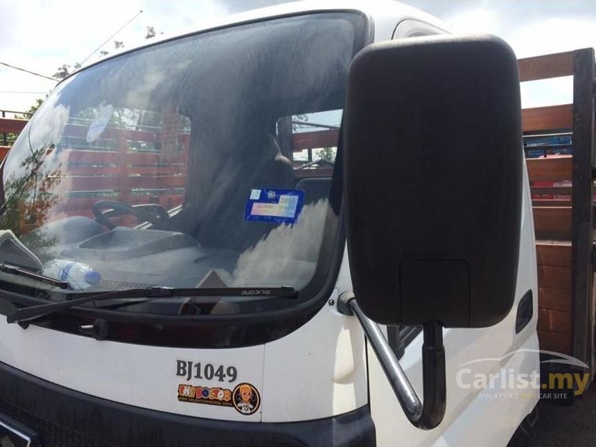 Bison BJ 1049 2011 4.0 in Johor Manual Lorry White for RM 