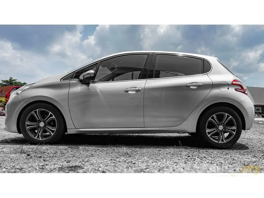 2014 Peugeot 208 Allure 5 Door Hatchback