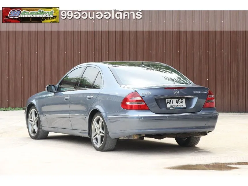 2005 Mercedes-Benz E200 Kompressor Avantgarde Sedan