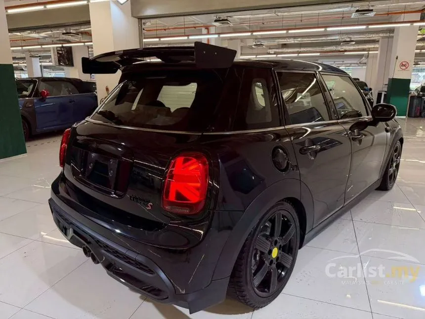 2022 MINI Cooper S 5 Door Hatchback