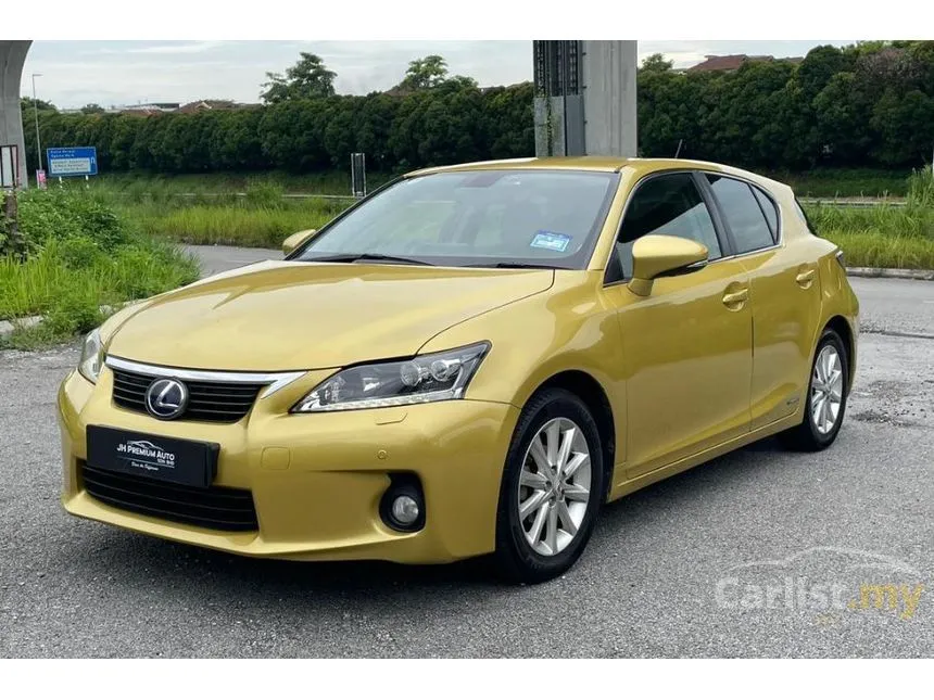 2011 Lexus CT 200h Luxury Hatchback