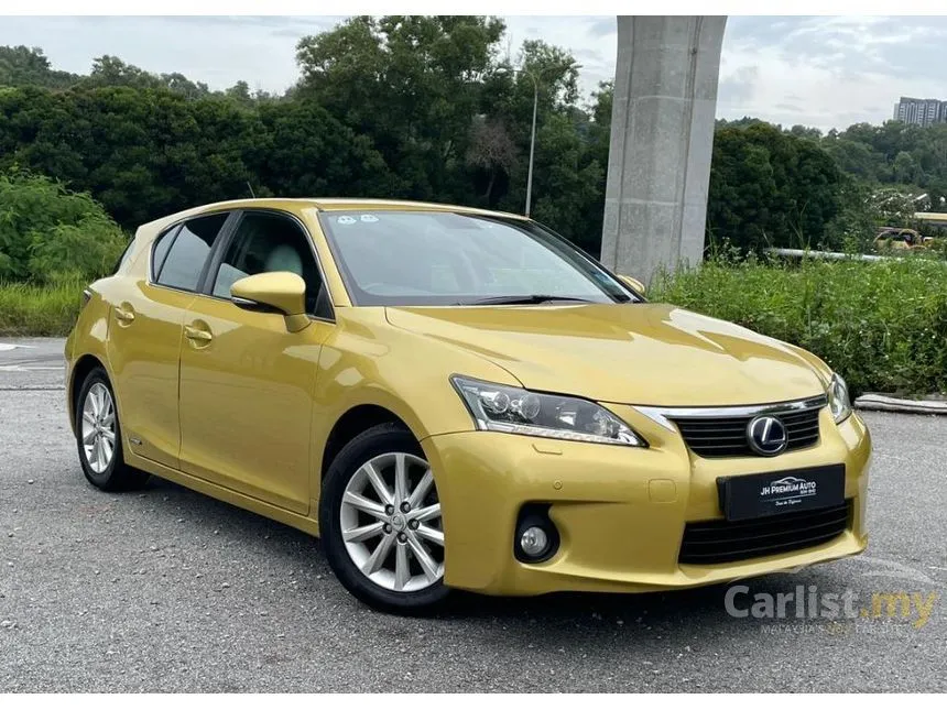 2011 Lexus CT 200h Luxury Hatchback