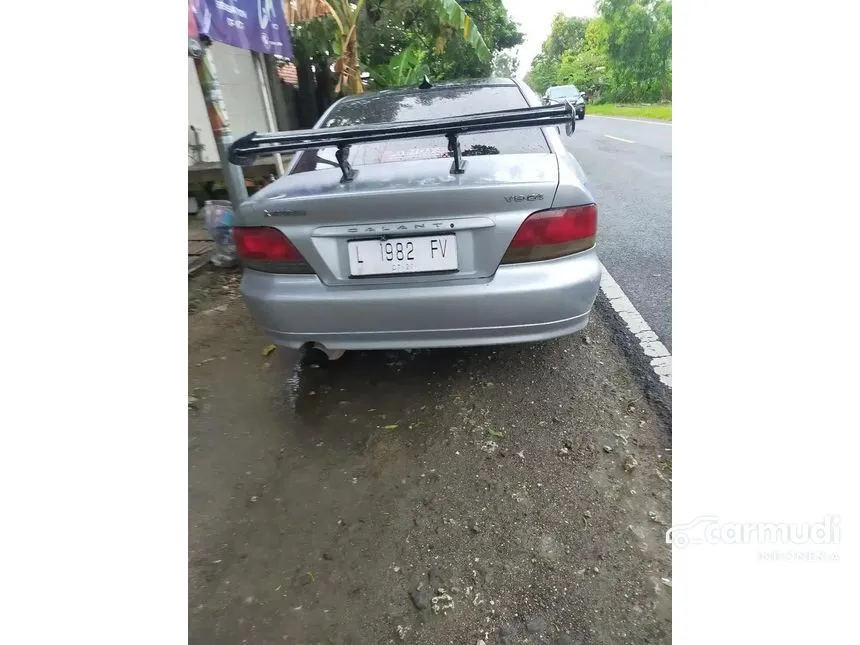 2004 Mitsubishi Galant Sedan