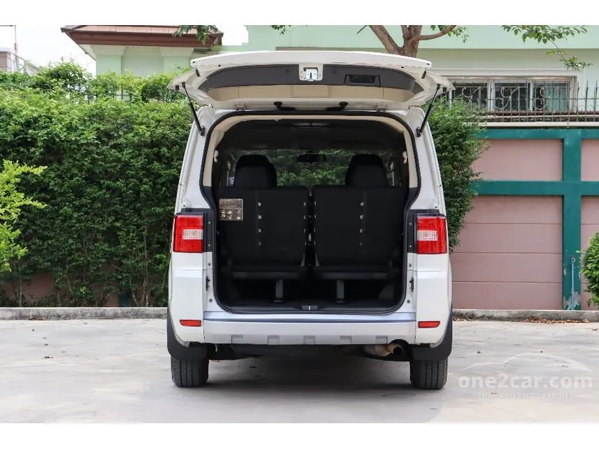 2015 Mitsubishi Delica Space Wagon Wagon