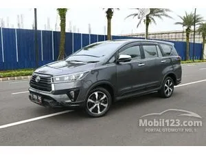2022 Toyota Kijang Innova 2.4 Venturer MPV
