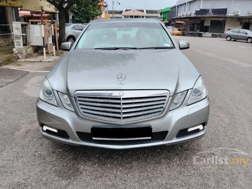 2010 Mercedes-Benz E200 CGI Sedan