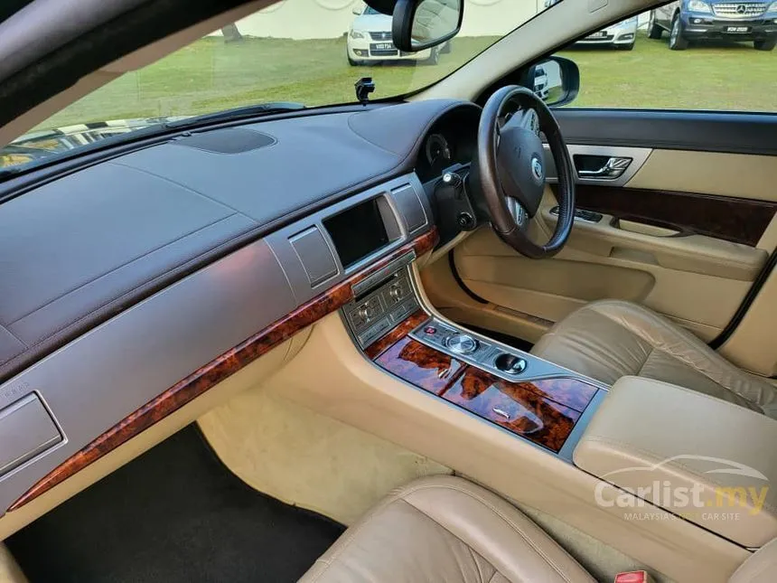 2008 Jaguar XF Luxury Sedan