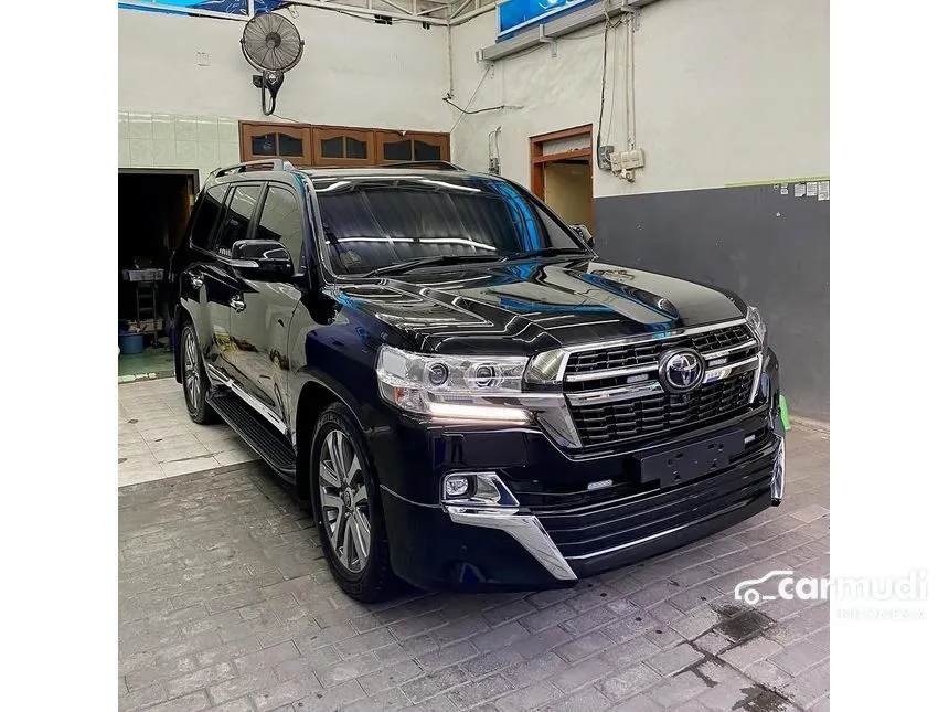 2020 Toyota Land Cruiser 200 VX-R SUV