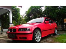 1992 BMW 318i 1.8 1.8 Manual Sedan