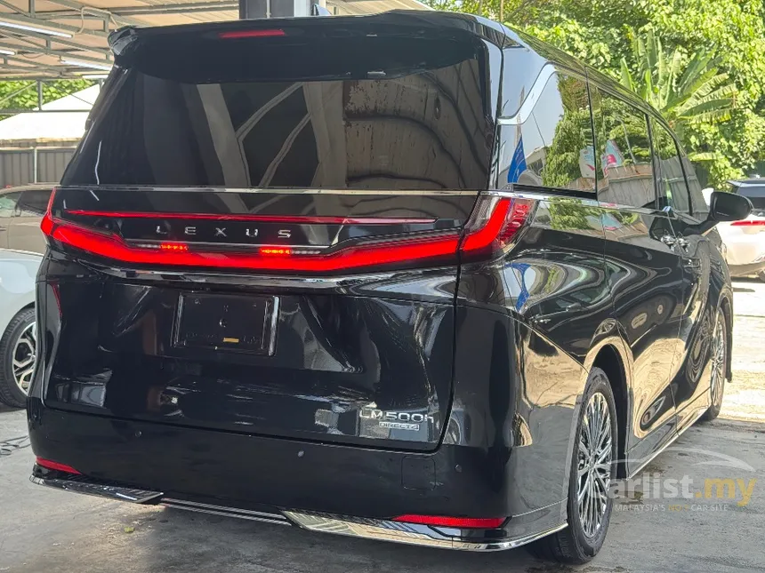 2024 Lexus LM 500h Version L 6 Seater MPV