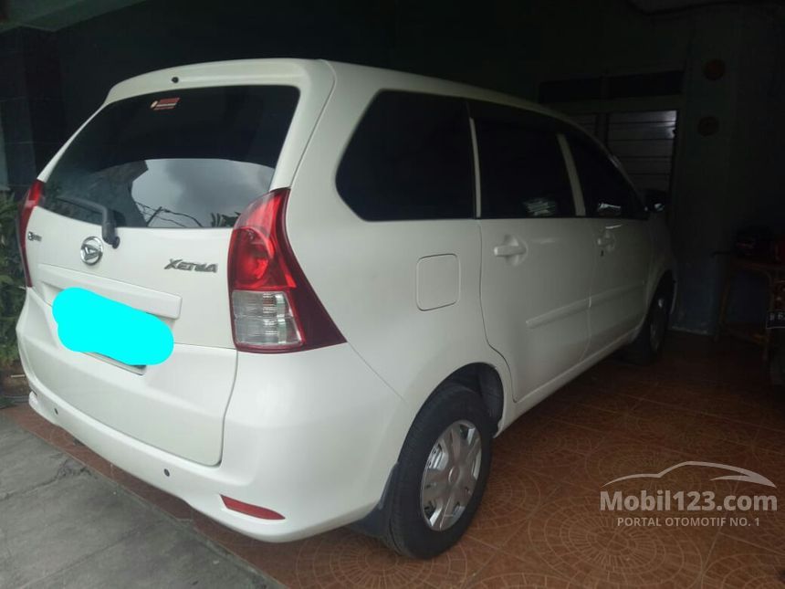 2015 Daihatsu Xenia X STD MPV