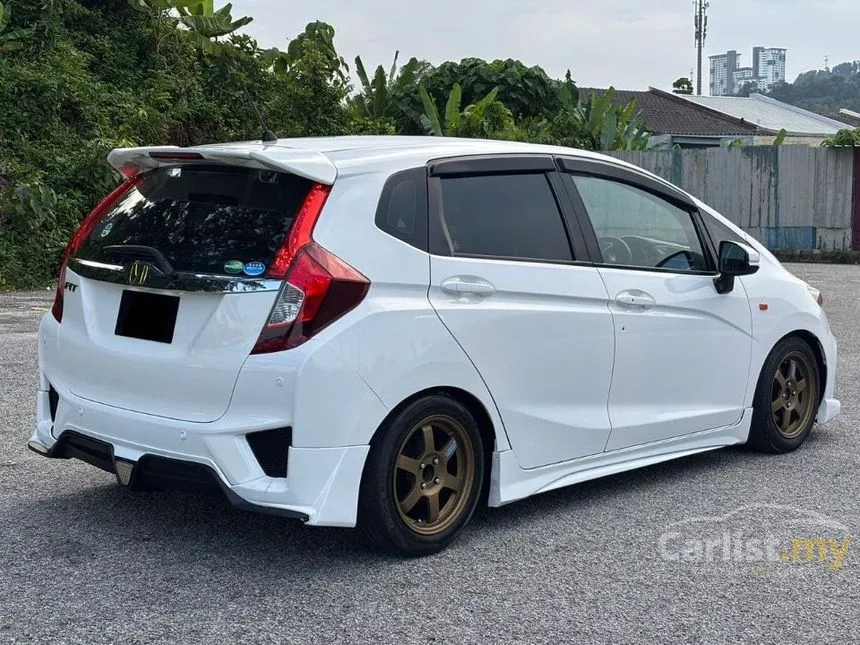2016 Honda Jazz E Hatchback